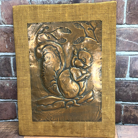 Vintage 3D Hammered Copper Art Wall Hanging Squirrel Fall Embossed Burlap Border - Picture 1 of 9
